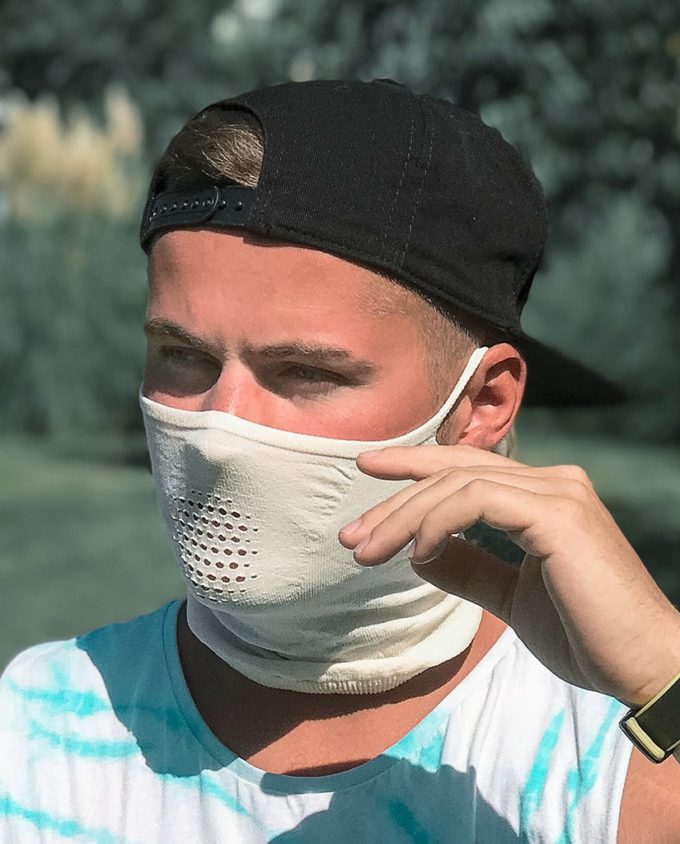 NAROO! N1 - Máscara deportiva negra para pescar y correr para todo tipo de clima con tela que absorbe la humedad y protección UV-n1-min